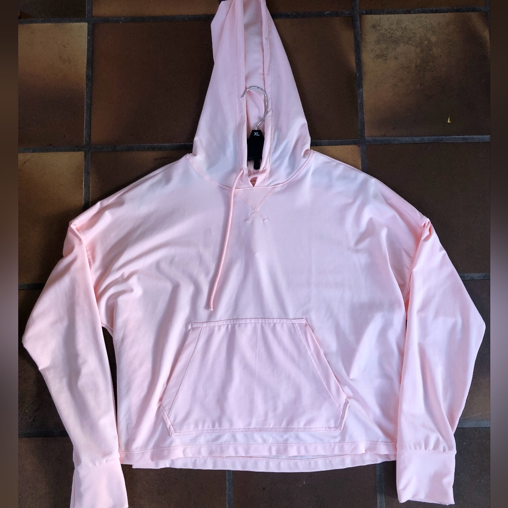 NWT Nike pullover top
